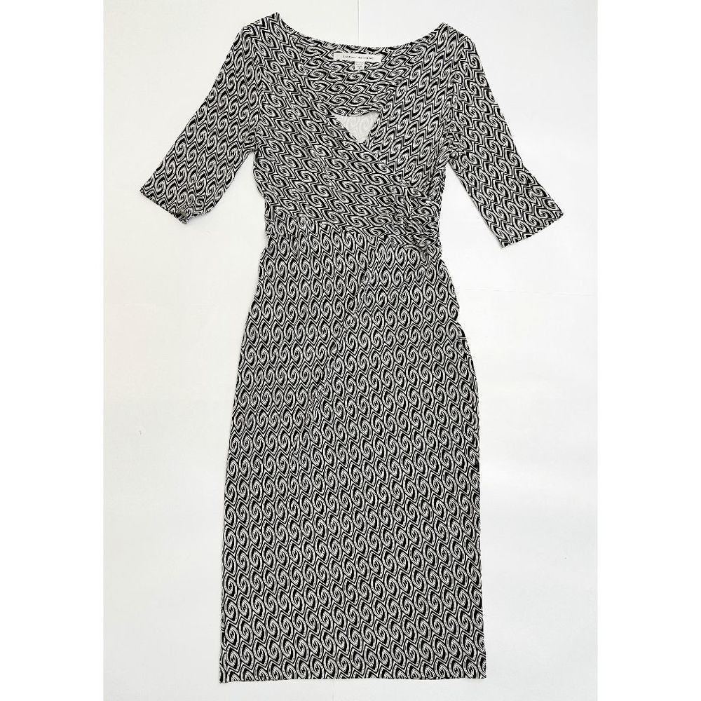 Diane Von Furstenberg Women's Size 4 Knee Length 100% Silk Black White Dress